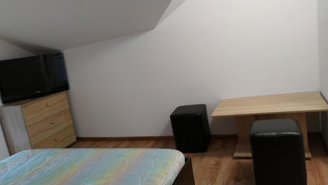 Самостоятелен Етаж От Къща За Гости Haszkovo Kültér fotó